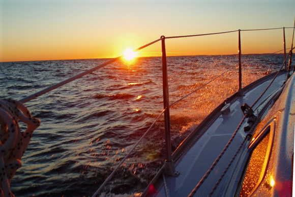 sunset_on_port_bow.jpg