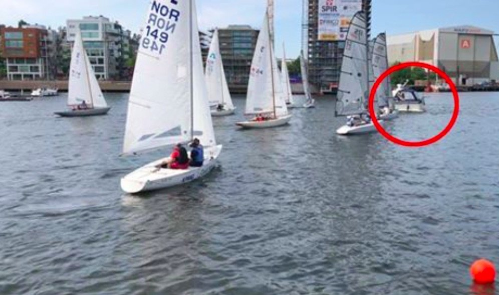 Regatta01.jpg.9e4af6a724f3efb143b426a01cca7f66.jpg