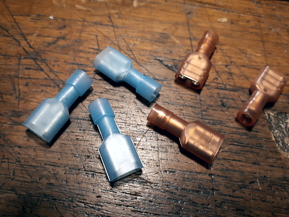 flatstift_med_plast.jpg.4a54019d1404ce2f06fc2d9fb89f02e8.jpg