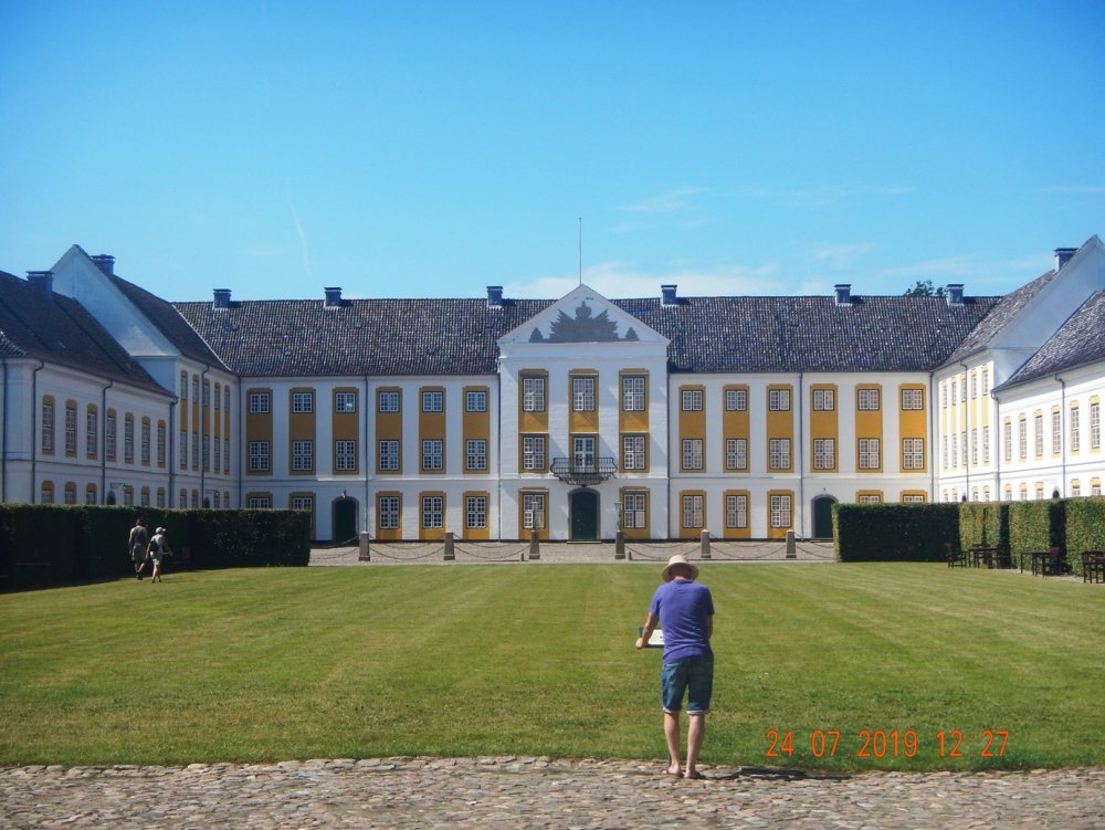 1157298743_slottDSCN5360.JPG.5928705cb284cf88da63be69d500d181.JPG