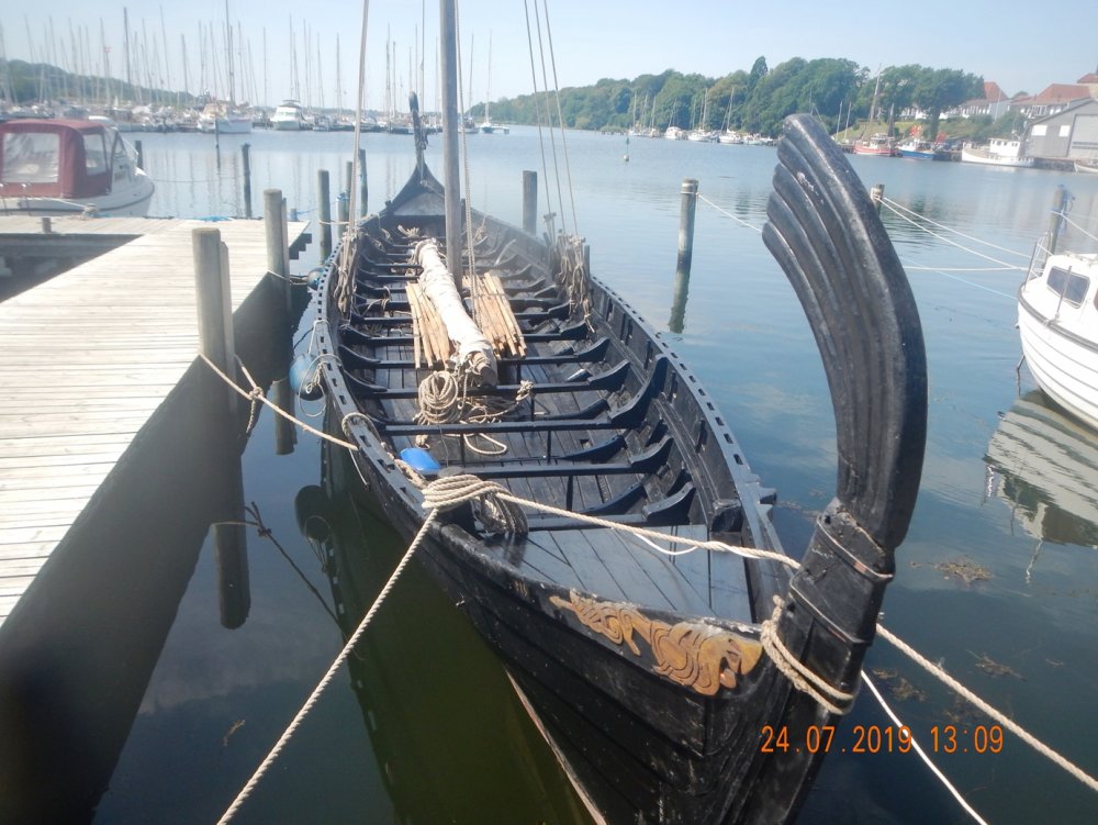 viking.JPG.0ab8057f8987014e5a21685d3880d3e2.JPG