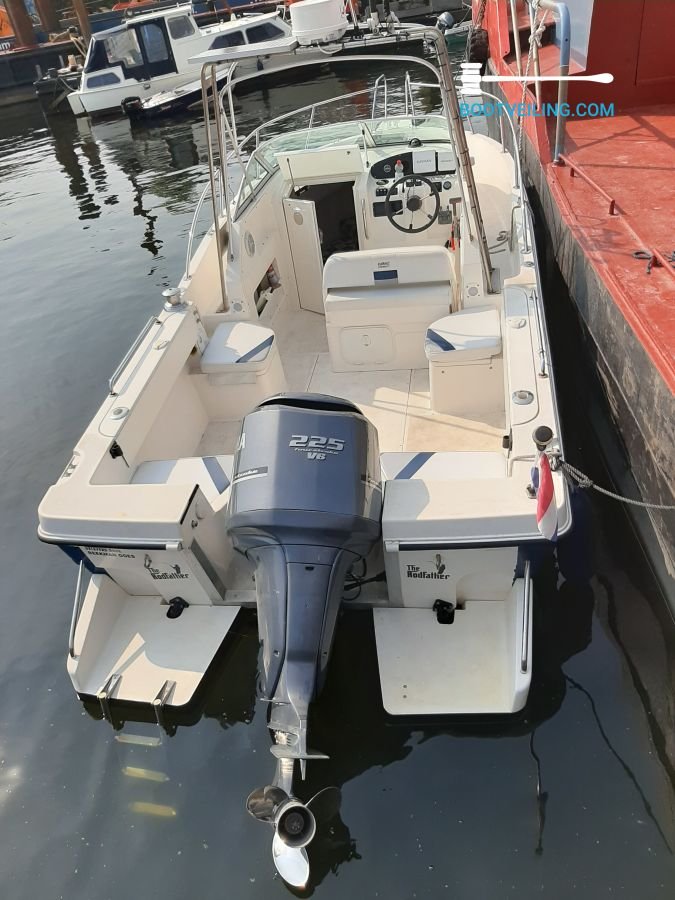 Karnic_210-speedboot-motoboot-yacht-boat-boot-Bateau__moteur_-motoboot-Bootveiling.com-2.jpg.150032a2f3a5d4e7e9d7c3cedc9c21c1.jpg