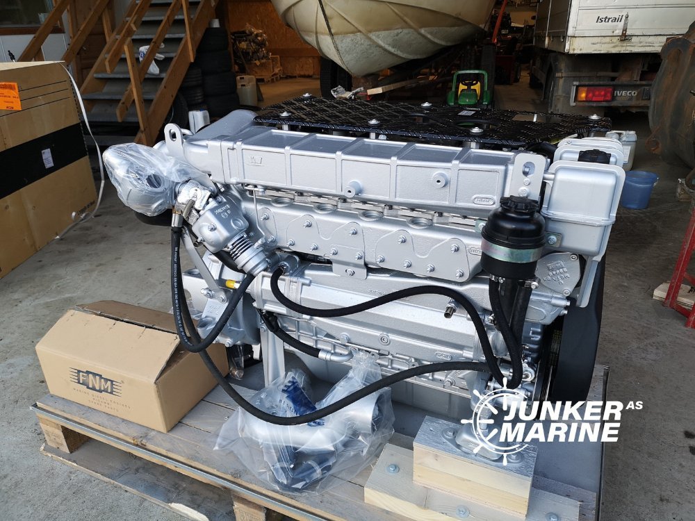 fnm-42hpe2.jpg.305fd2478ac61a9346c9ef83a22d34ff.jpg