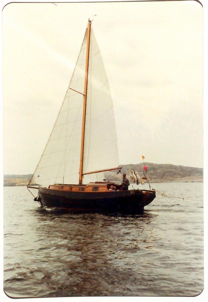 501358770_CarolinesydHavstensund1984.jpg.1c40681fac983b2019bb87a9a12ed966.jpg