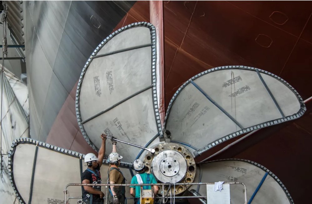 propellford.jpg.ee4afb5bdc695d47522e8a2af73bed6b.jpg