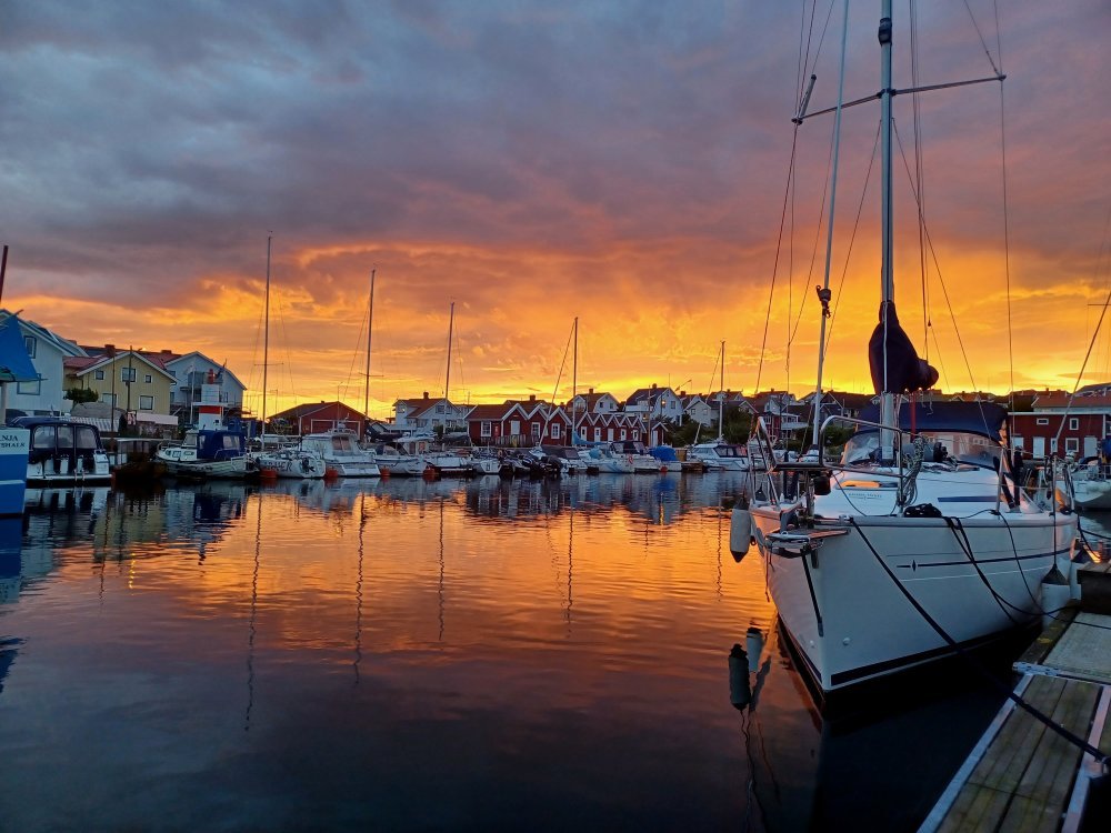 knippla_2025_solnedgang.jpg.8f95bdb26c69ca078513590c1f6af522.jpg