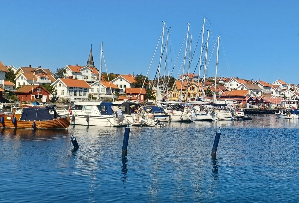gullholmen_2025_havnen1.jpg.ec7cfd3833c045121dd41f5493703302.jpg