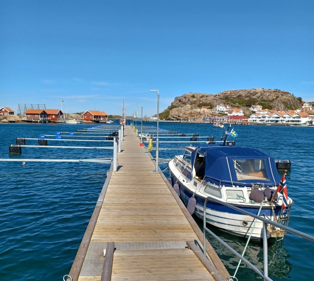 hunnebo_alene.jpg.c18b85e79d85875e9e5cabfc959a9589.jpg