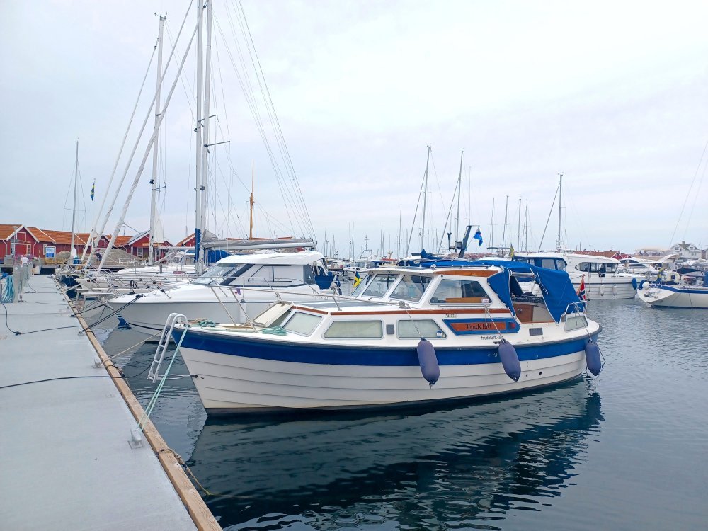 skarhamn_babord.jpg.8cefe59bde6926901a99fc2bdf53e7b5.jpg